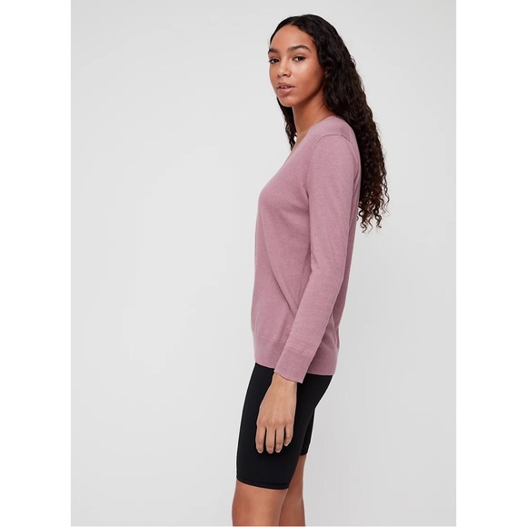 Aritzia Babaton Luxe V-Neck Sweater in Wistful Mauve Sz Med - Picture 2 of 8